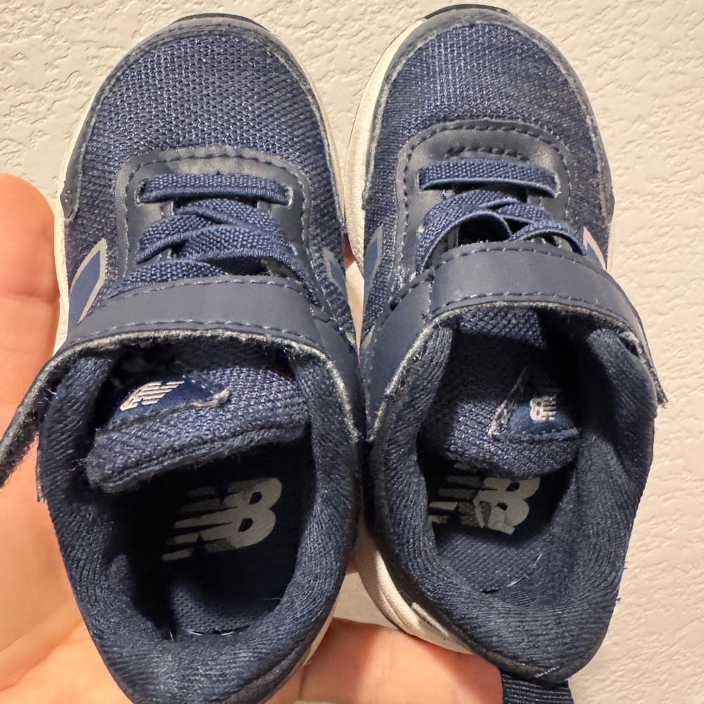 Lot of Toddler Tennis Shoes Sz 6 - Picture 16 of 16